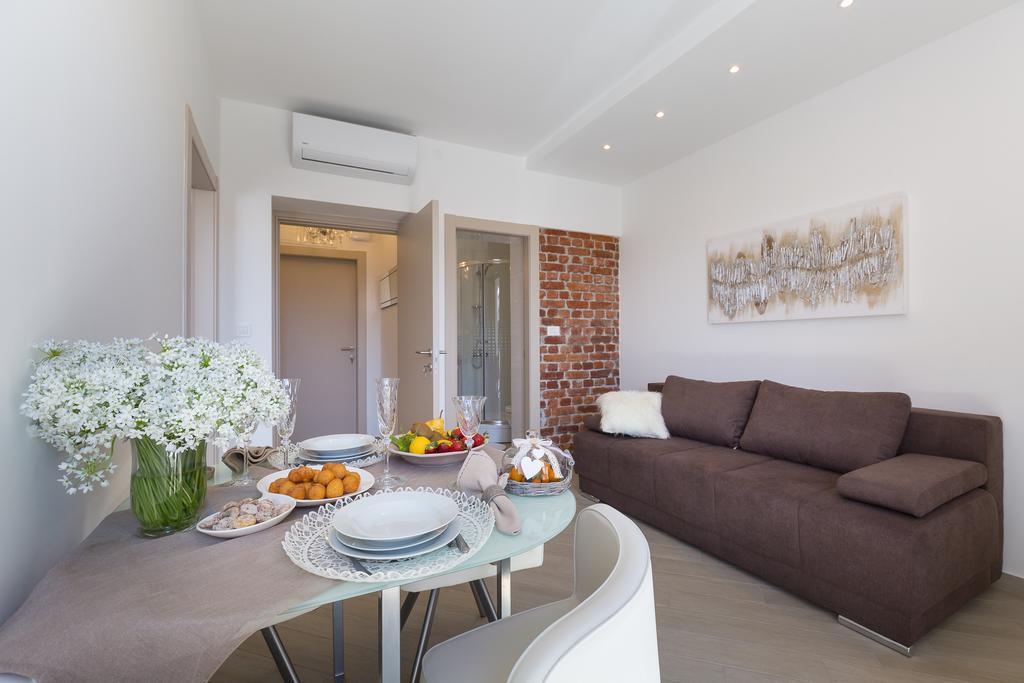 Boutique With Balconies, In Walking Distance To The Sea