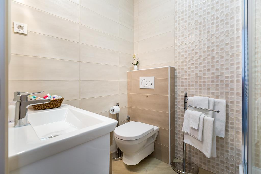 Boutique With Balconies, In Walking Distance To The Sea Apartman