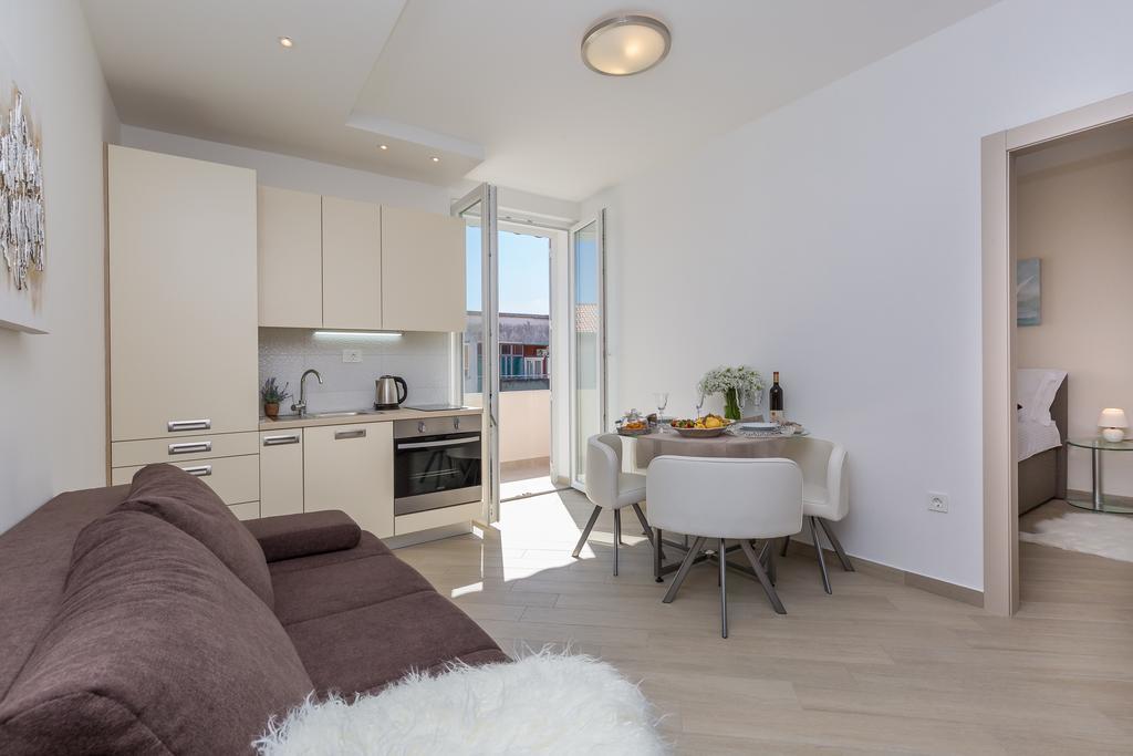 Apartman Boutique With Balconies, In Walking Distance To The Sea