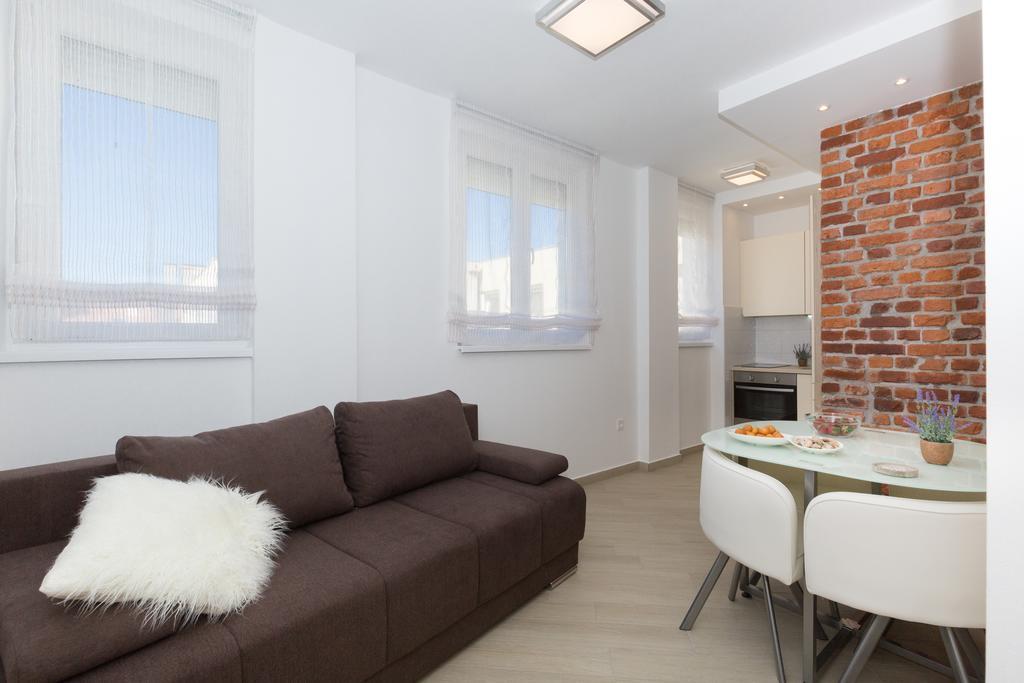 Boutique With Balconies, In Walking Distance To The Sea Apartman